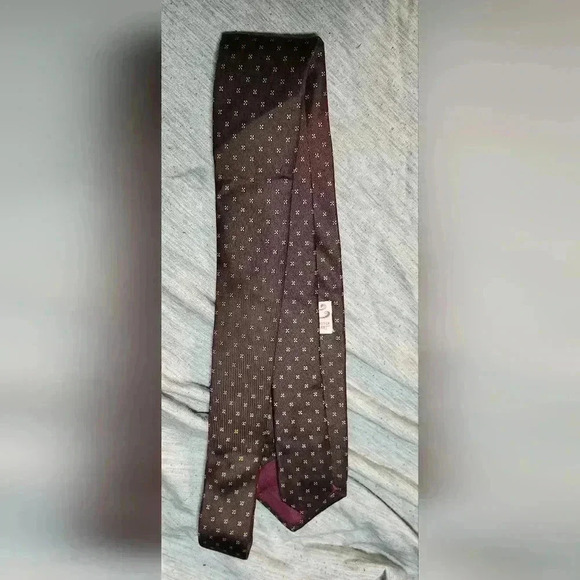 VTG Tie Shanghai Silk Research Institute Necktie 100% Silk Red W/ Yellow Dots - Picture 6 of 6